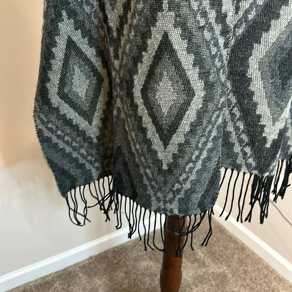 Morgan Taylor Scarf with Fringe Made in Italy